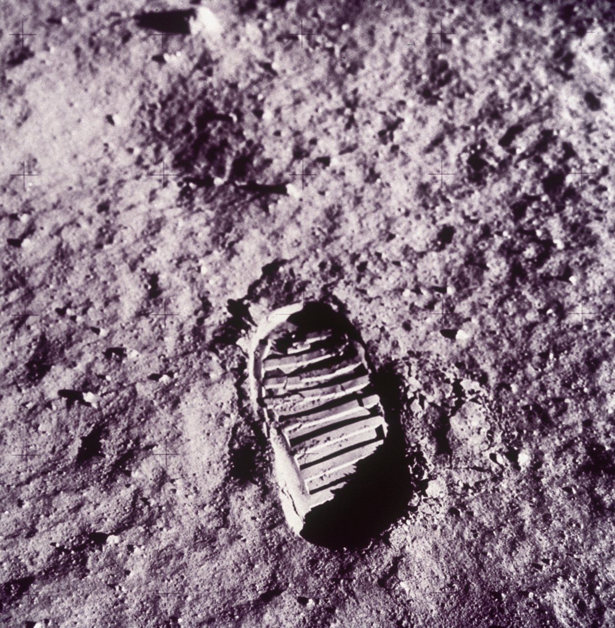 133 Apollo Moon landing- astronaut footprint on Lunar soil -s